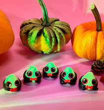 Load image into Gallery viewer, Vampire Garlic Worry Wart
