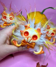 Load image into Gallery viewer, Jack O Lantern Mushroom Gloomble