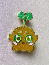 将图片加载到图库查看器,Planter Worry Wart Enamel Pin