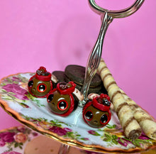 将图片加载到图库查看器，Chocolate Bee Worry Wart