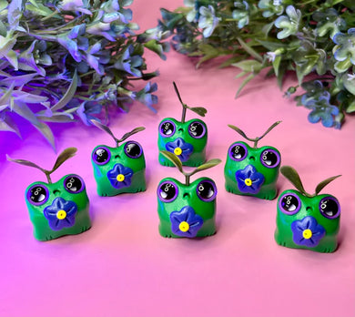 Forget Me Not Froggy Worry Wart
