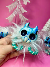 Carica l'immagine nel visualizzatore di Gallery, Frost Gloomble Doll