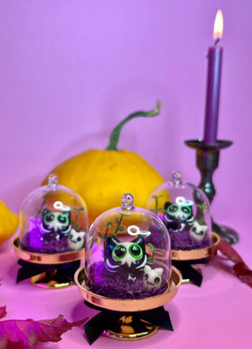 Skeleton Kitty Worry Wart (Decorative Dome)