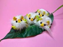 Carica l'immagine nel visualizzatore di Gallery, Honduran Bat Doll