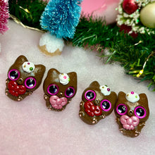 Carica l&#39;immagine nel visualizzatore di Gallery, Kitty Gingerbread Cookie Worry Wart