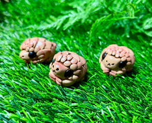 Carica l'immagine nel visualizzatore di Gallery, Pangolin Worry Wart