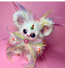 Carica l'immagine nel visualizzatore di Gallery, Prism Art Doll