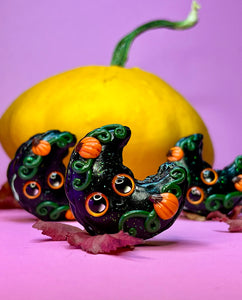 Pumpkin Moon Macaron Worry Wart