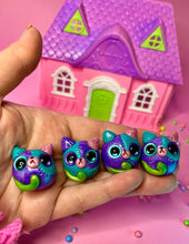 Load image into Gallery viewer, Zombie Kitty Worry Wart