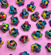 Cargar imagen en el visor de la galería, Rainbow Tie Dye Swirly Heads